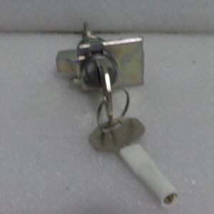 Cilindro chapa puerta del. MITSUBISHI L200 – Código 6370A417