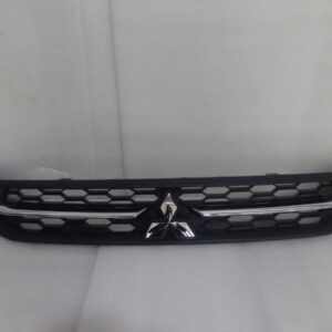 Mascara de radiador, ga2w MITSUBISHI OUTLANDER 2018-2019 – Código 6402A504