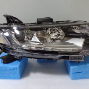 Farol delantero rh MITSUBISHI OUTLANDER – Código 8301C864