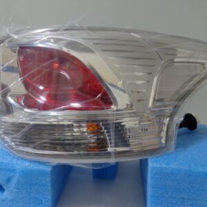 Stop trasero rh MITSUBISHI OUTLANDER – Código 8330B102