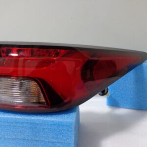 Stop trasero lh MITSUBISHI OUTLANDER – Código 8330B182