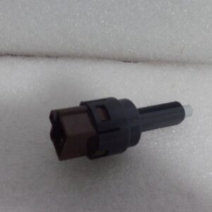 Interruptor, farol stop kl4t MITSUBISHI MIRAGE/L200/MONTERO SPORT – Código 8614A208