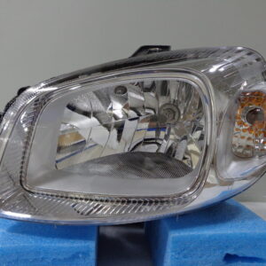 Farol delantero izquierdo RAM V700 – Código F51897841