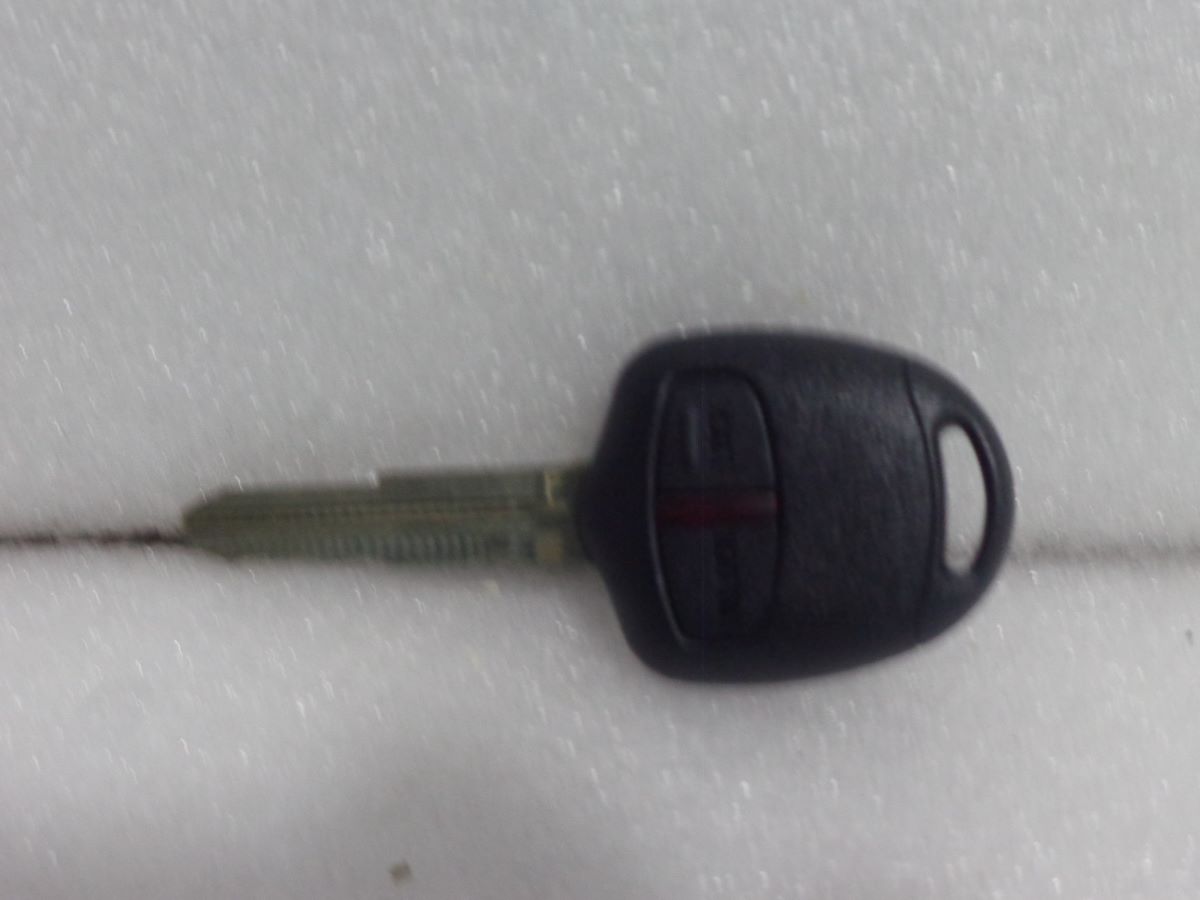 Llave de contacto, con transmisor (bat) MITSUBISHI L200/MONTERO/MONTERO SPORT – Código MN141492